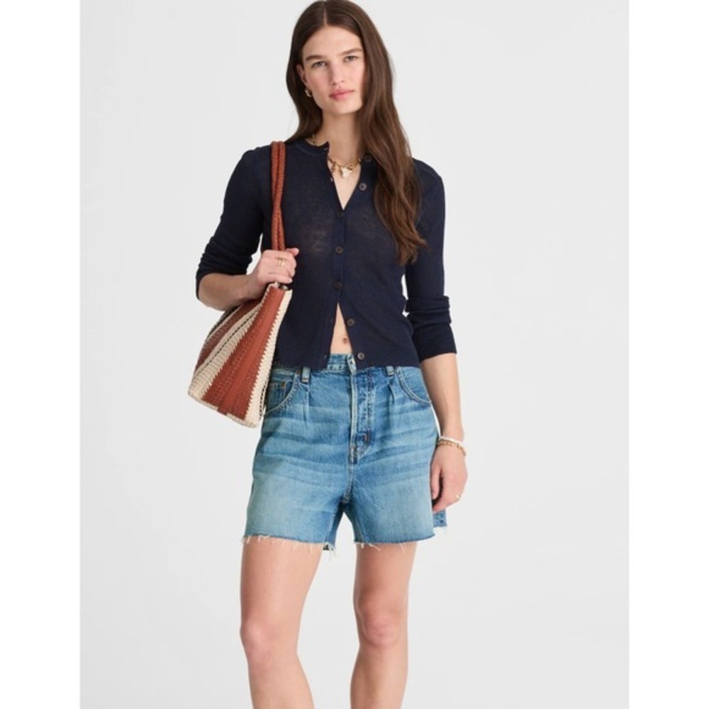 Madewell | Pleated Low-Slung Shorts in Airy Denim Light Wash Blue NX547 Size 26